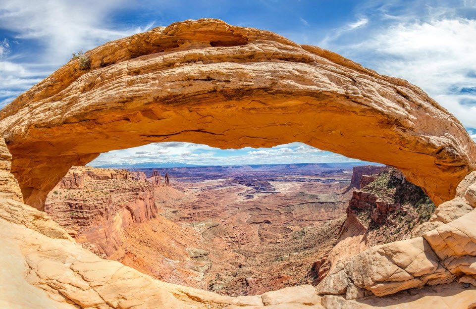 Mesa Arch, Utah, USA